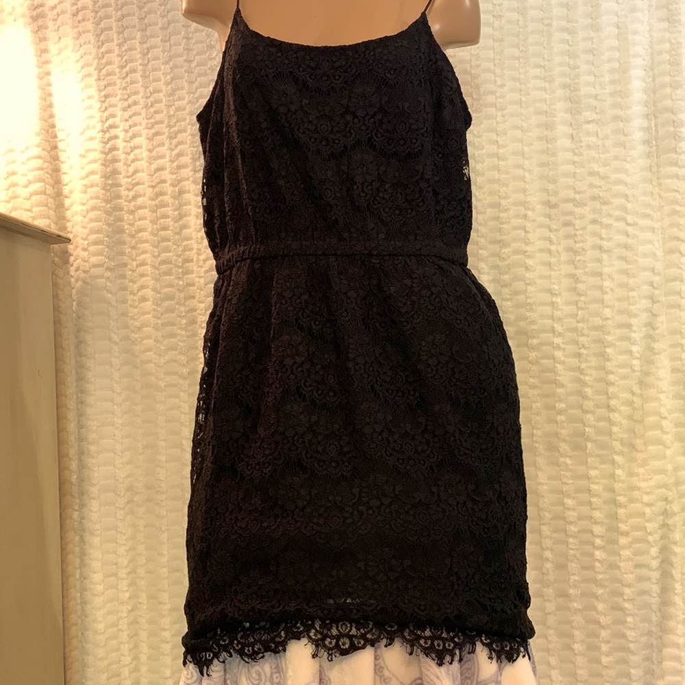Broadway & Broome Size M Black Lace Dress